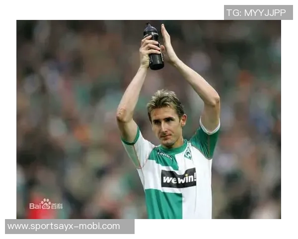 西蒙尼盛赞汉茨科多面手小蜘蛛被誉为世界顶级前锋之一